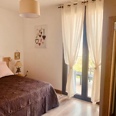 Les Collines Καλβί